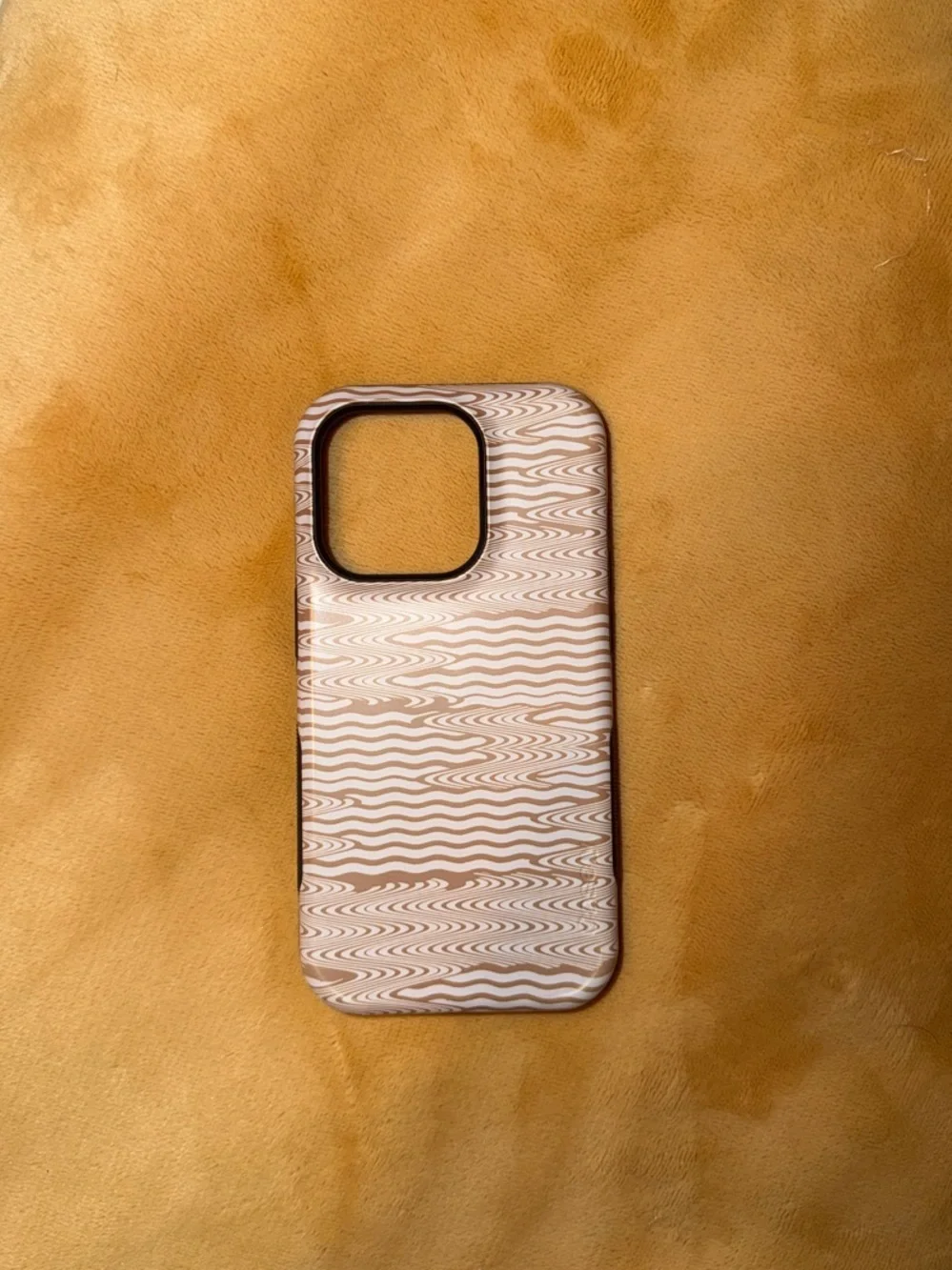 Slim brown Wave Pattern Phone Case for iPhone 14 Pro - Protective, Stylish